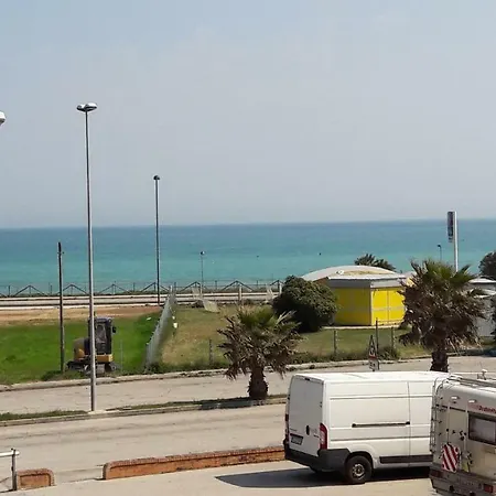 - Prima Fila Mare * Porto Recanati